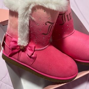 Juicy Couture girl boots size 4
